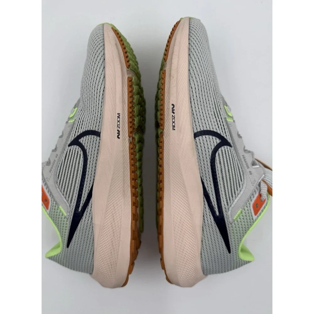 Nike Zoom Pegasus 40 DV3854-006‎ Women SZ 8.5 Running Shoes Photon Dust/Obsidian